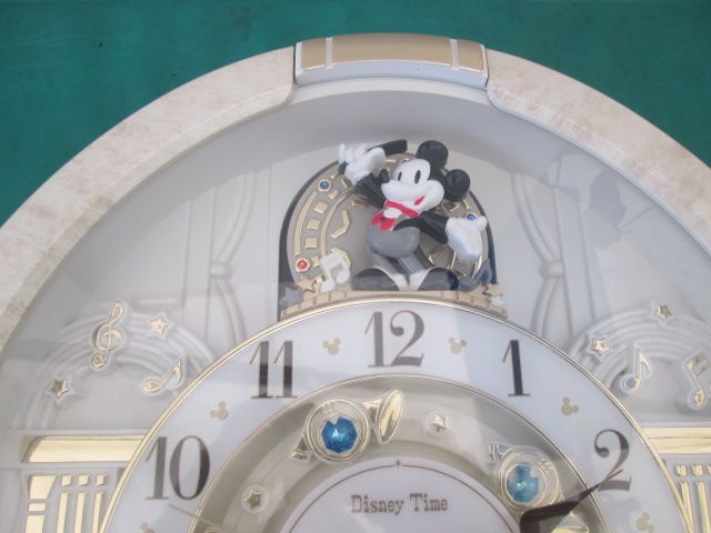 ミッキー＆フレンズ 壁掛からくり電波時計