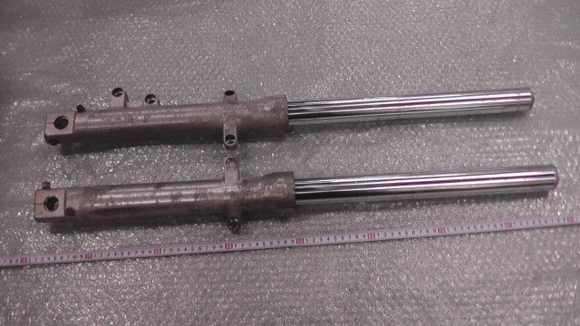 バリオス ZR250A-022xxx の フロントフォーク 1758863897