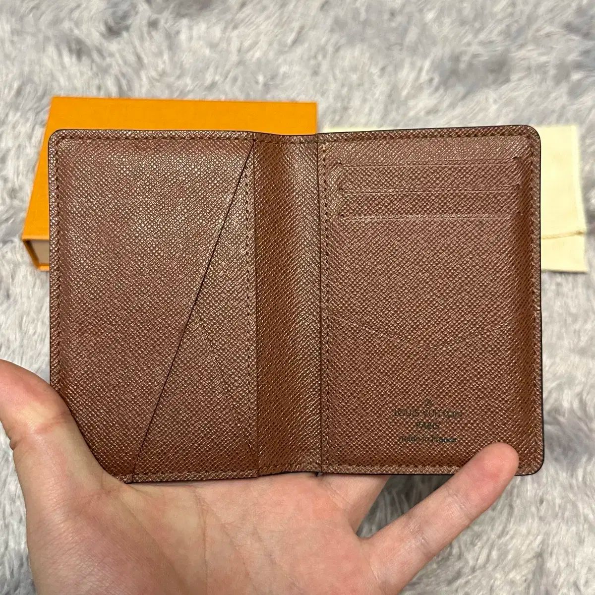 ルイヴィトン ロゴストーリー ジッピーオーガナイザー ラウンド