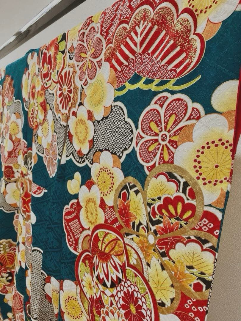 振袖 豪華 刺繍 金彩 紋意匠 身丈168cm 撥水加工済