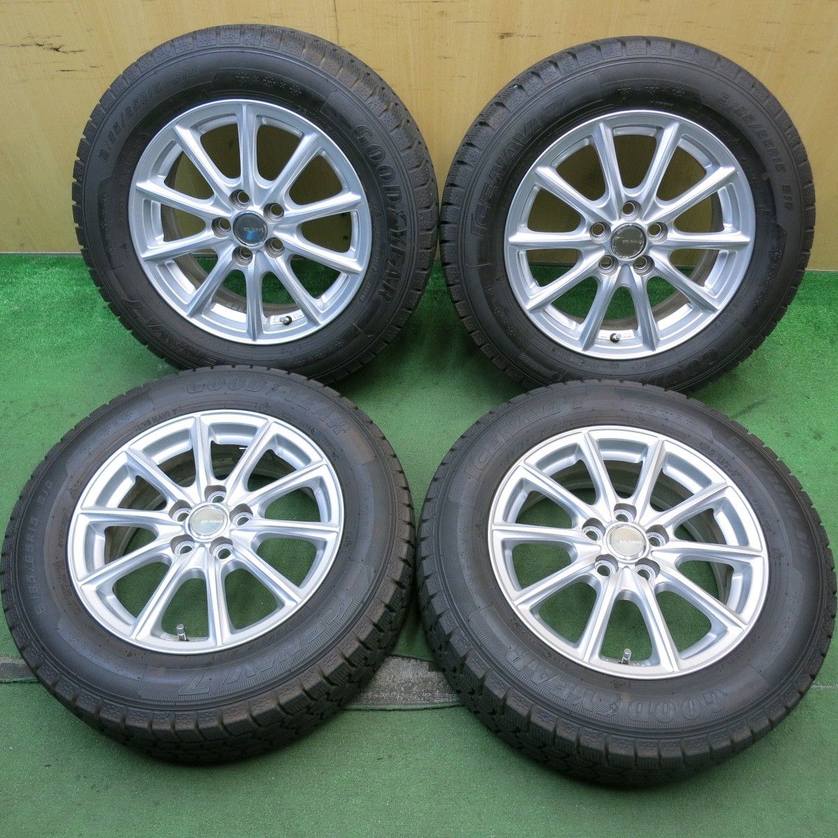 バリ溝ブリヂストン VRX3 215⁄65R16 ホイールセット2022年製 バリ溝ブリヂストン VRX3 215⁄65R16 ホイールセット2022年製