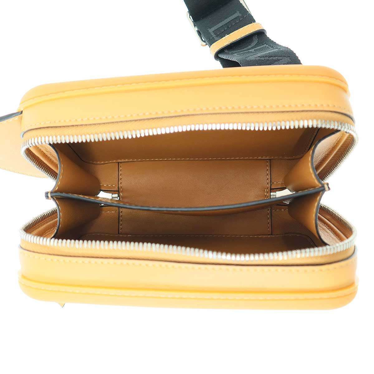 LOEWE ロエベ モールデッド スリング ダイヤモンドラバー カーフ 