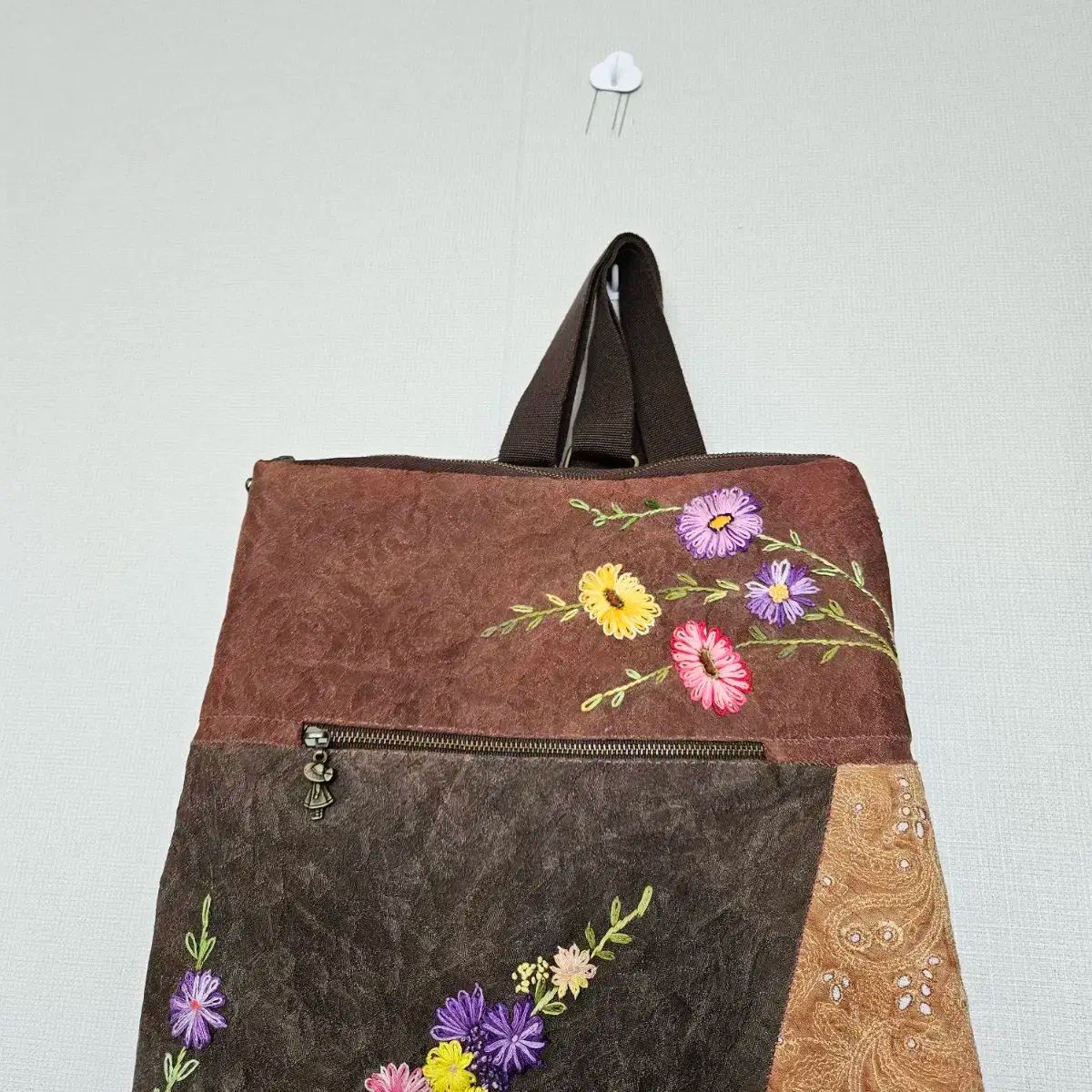 キルトの天染め刺繍入りバックパック
