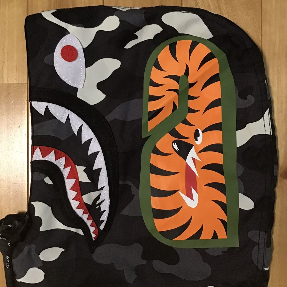 ☆蓄光☆ スノボ ジャケット Mサイズ a bathing ape shark