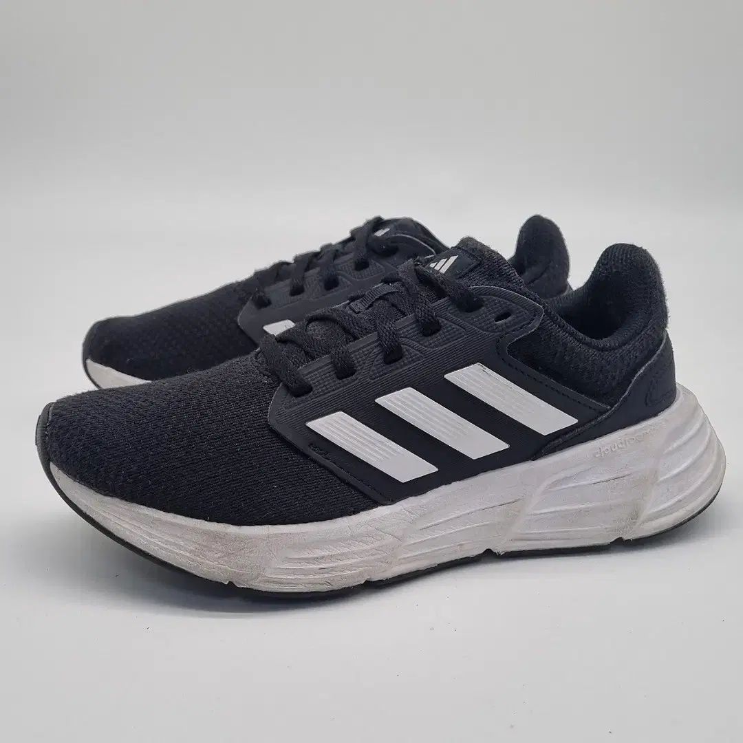 adidas(アディダス) ギャラクシー 6 スニーカー 245