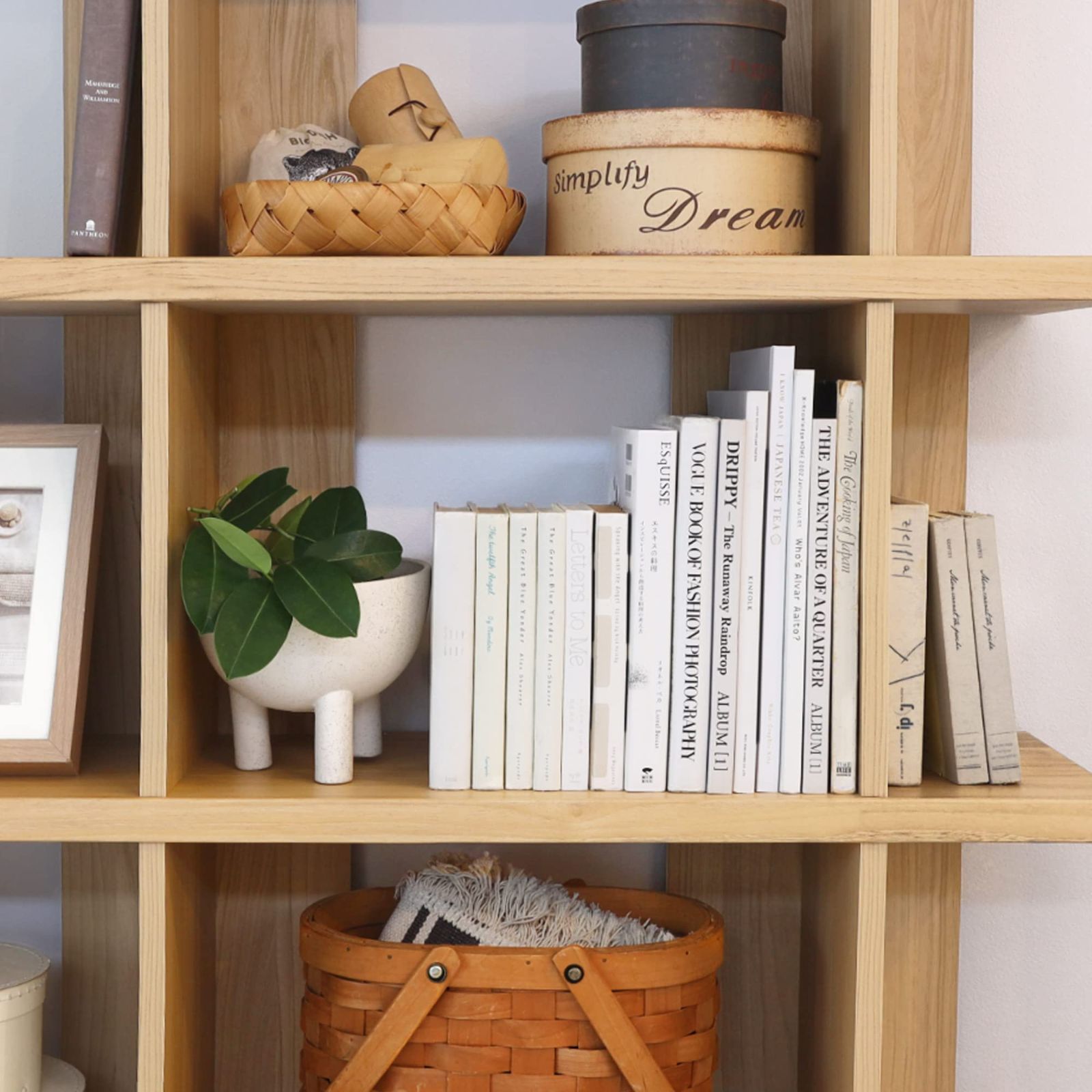 中央の棚は20kgの耐荷重 棚板厚み3cm