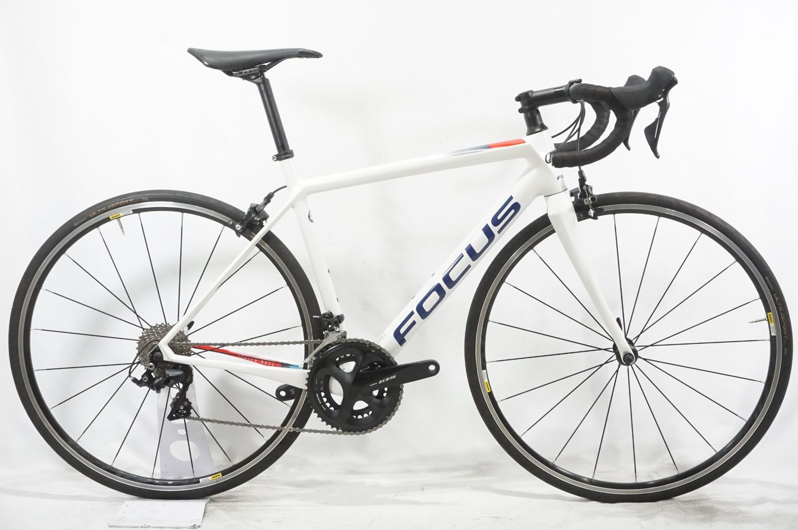FOCUS IZALCO RACE9.7 2019式 ロードバイク 自転車 FOCUS IZALCO RACE9.7 2019式 ロードバイク 自転車