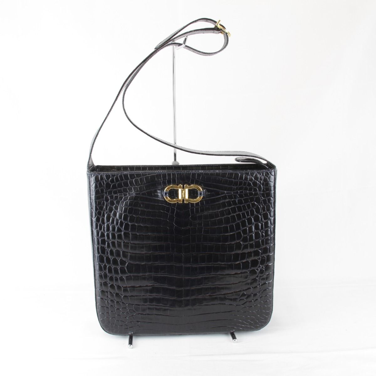 サルバトーレフェラガモ ハンドバッグ 黒 ベストセラー