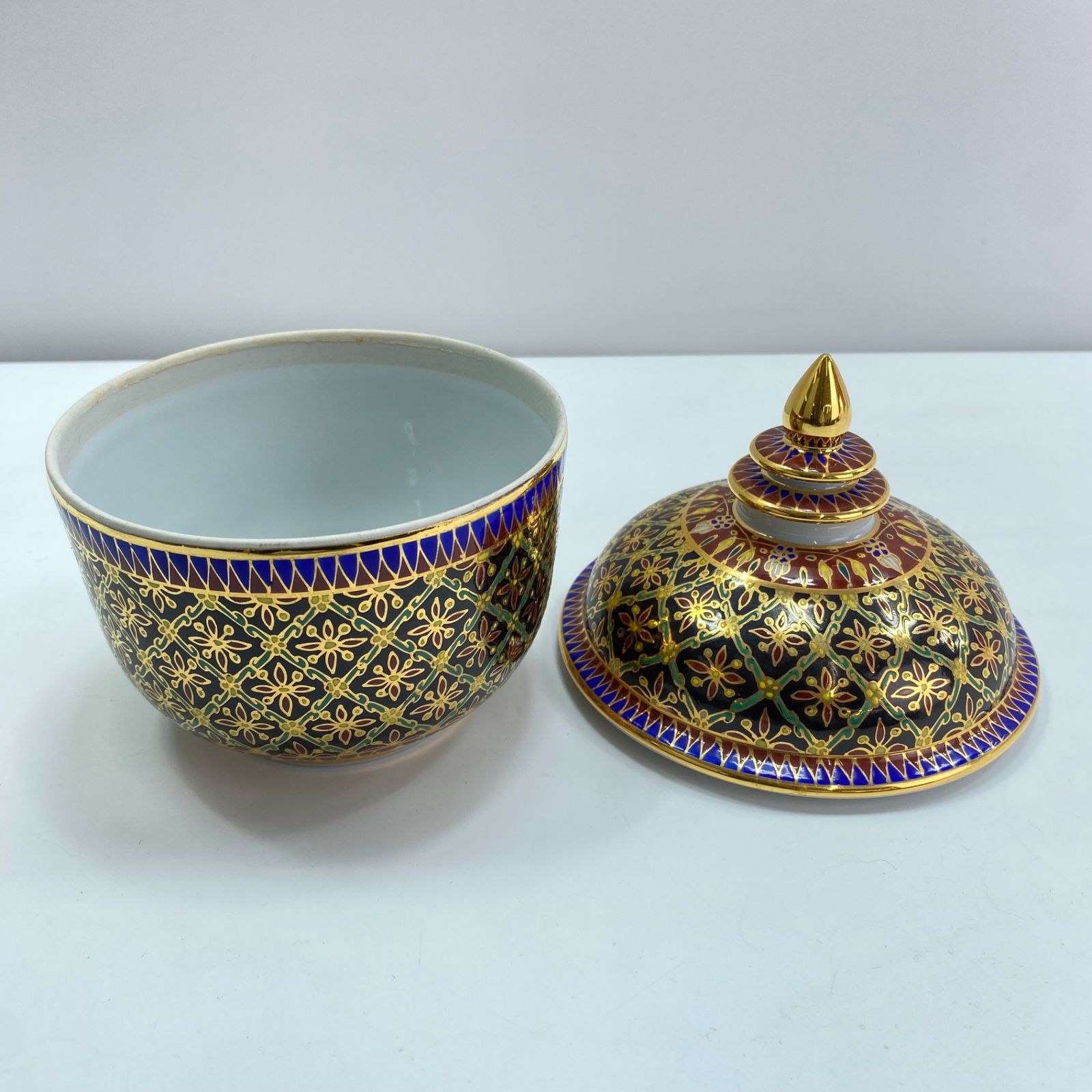 タイ伝統工芸 ベンジャロン焼き 陶器小物 - メルカリ