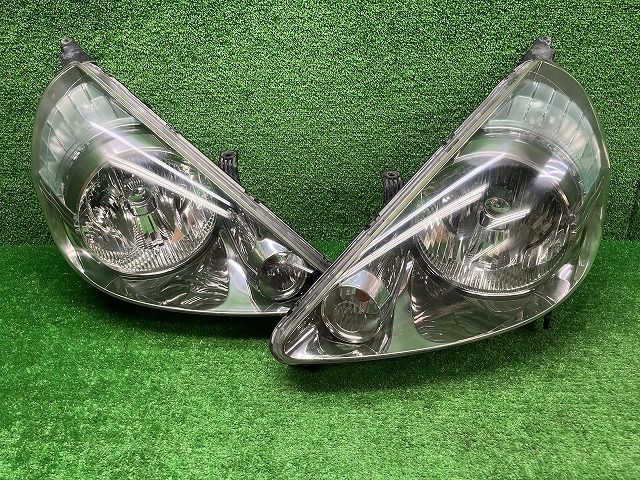 ホンダ　GD1/GD系　フィット　後期　左右　ヘッドライト　HID　P4945　レベ無し　バラスト付き　241129218