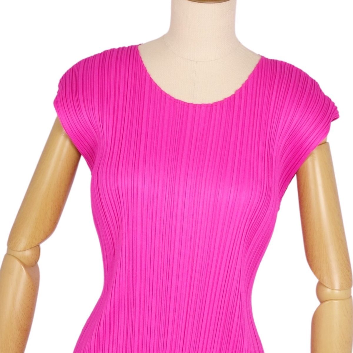 PLEATS