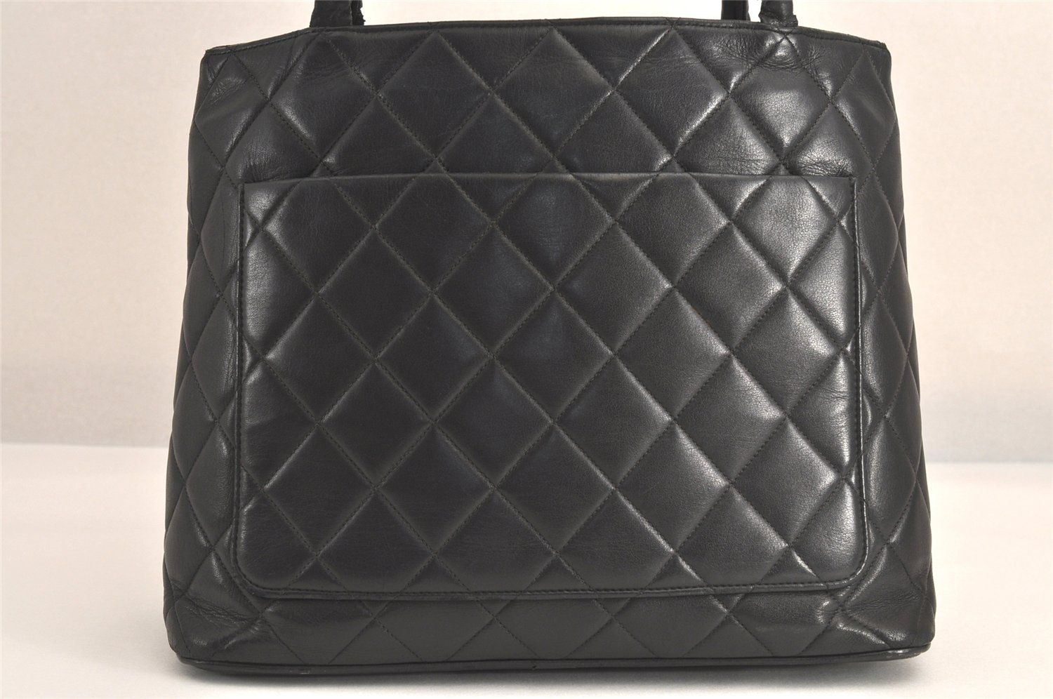 CHANEL シャネル