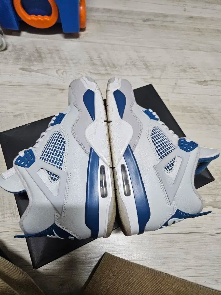 SALE♪関税込ジョーダン 4 レトロ インダストリアル ブルー 脱げにくい 子供靴