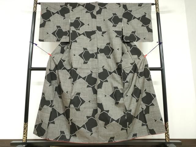 平和屋着物○都喜ヱ門 本場大島紬 白大島 総絣 樹林文