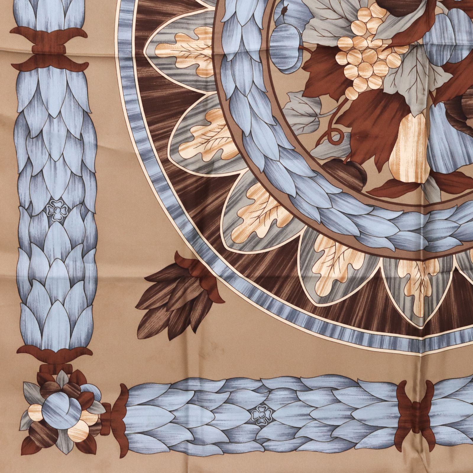 美品　Dior クリスチャンディオール　スカーフ 大判 シルク絹 DIOR | Designer Silk Scarves & Mitzah for Women