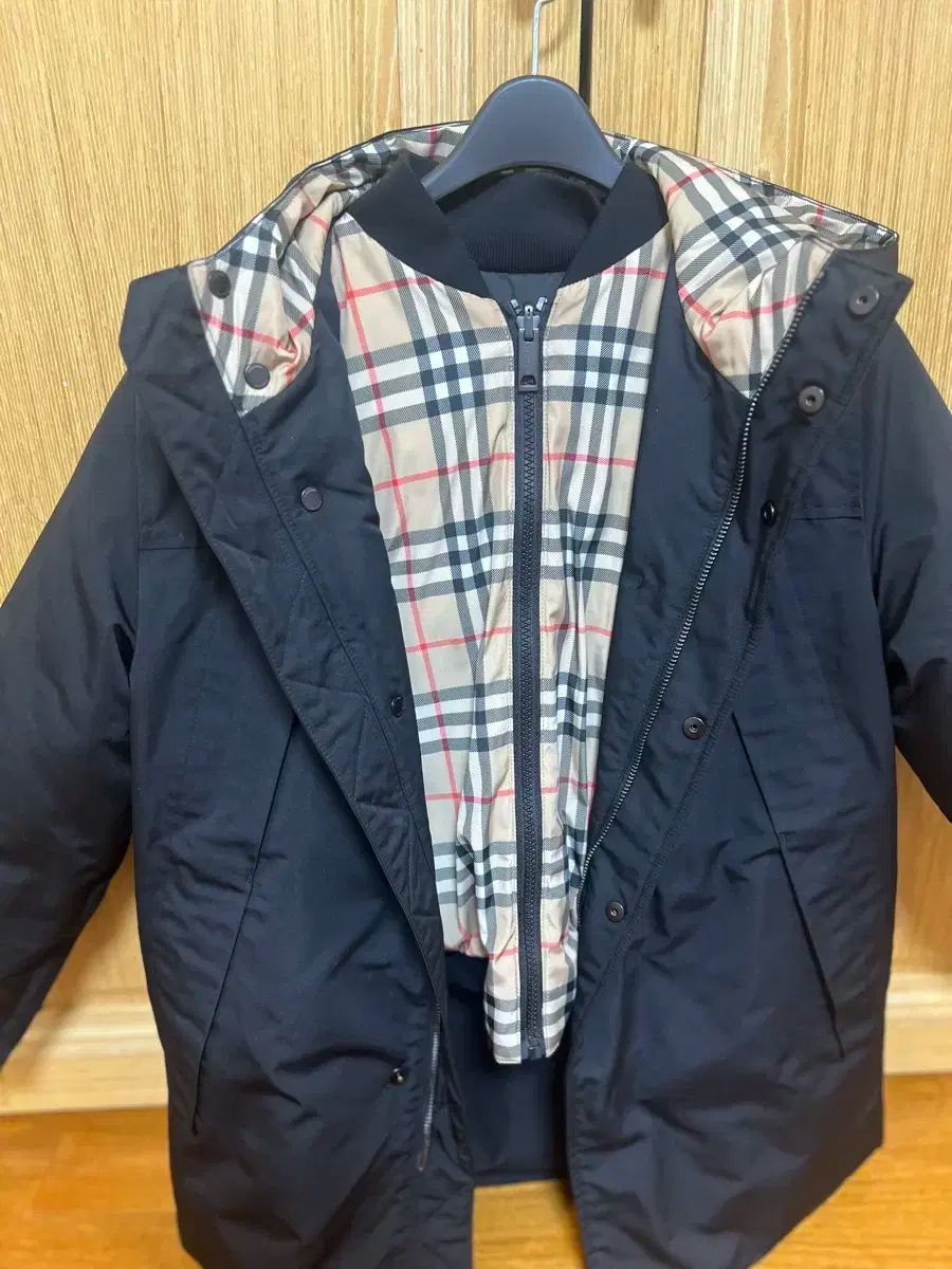 Burberry Kids バーバリーキッズ パディング-バーバリー 頭蓋骨 セット 140 サイズ