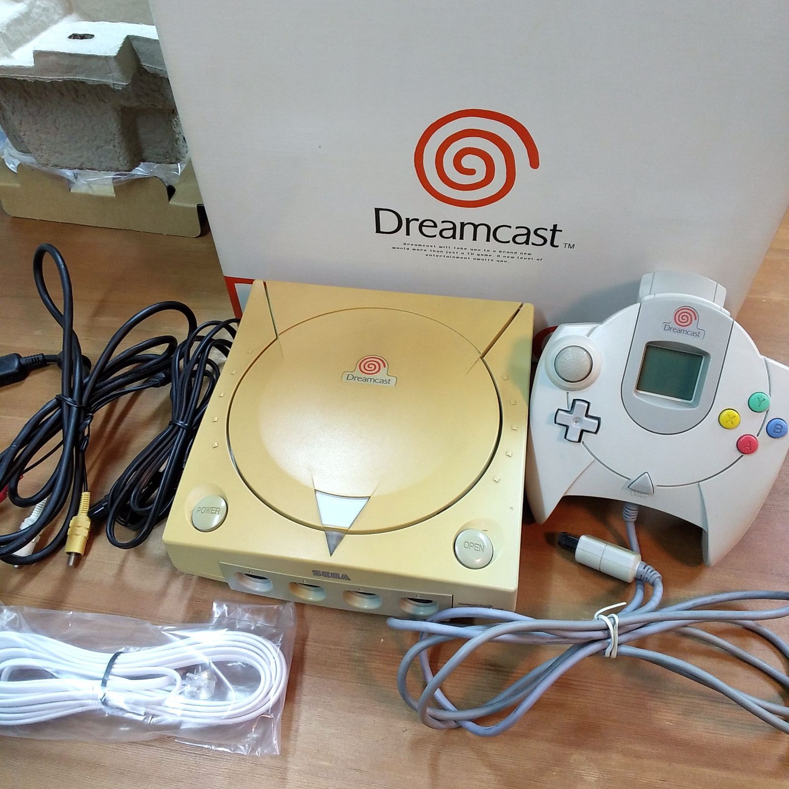 SEGA 旧世代ゲーム機本体 Dreamcast＋ソフト付き - 本体