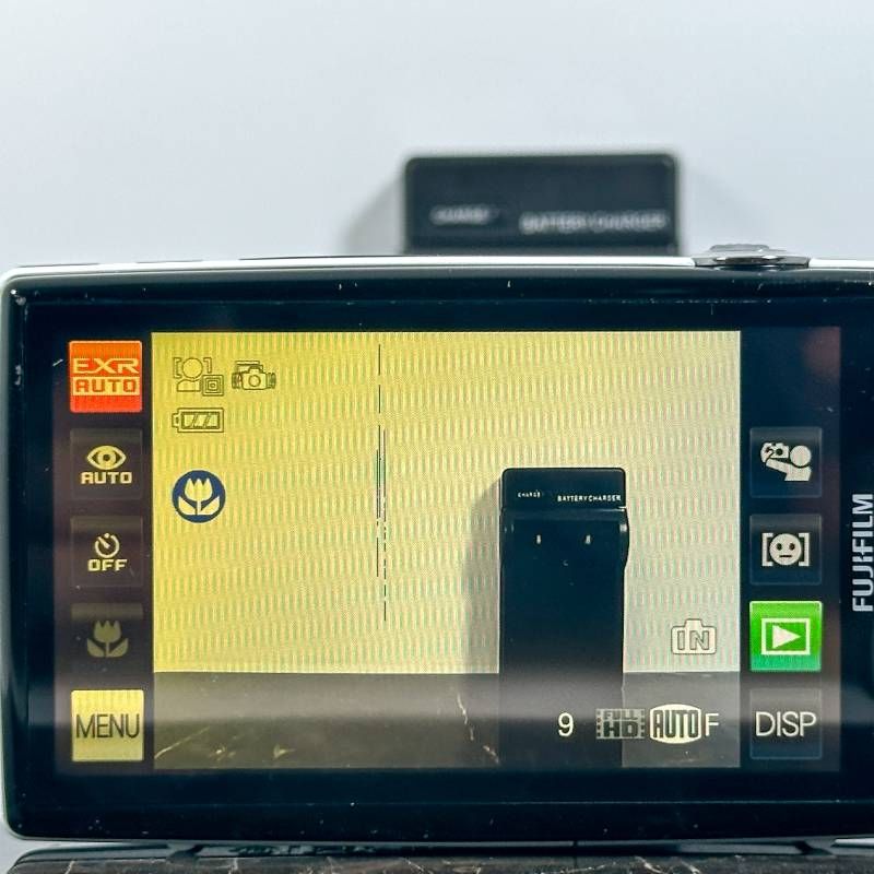 FUJIFILM FINEPIX Z1000EXR ホワイト - メルカリ