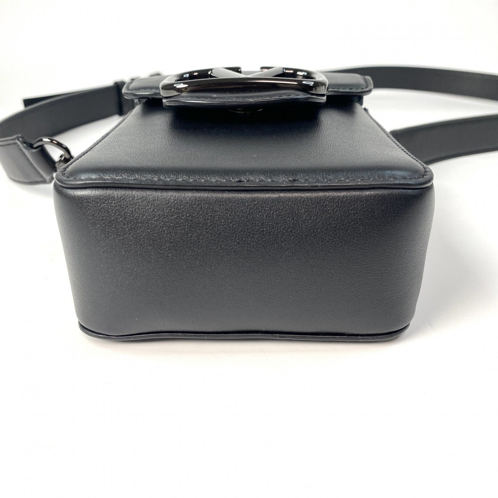 美品 Valentino Garavani Vロゴ ショルダーバッグクロスボディ 【公式 