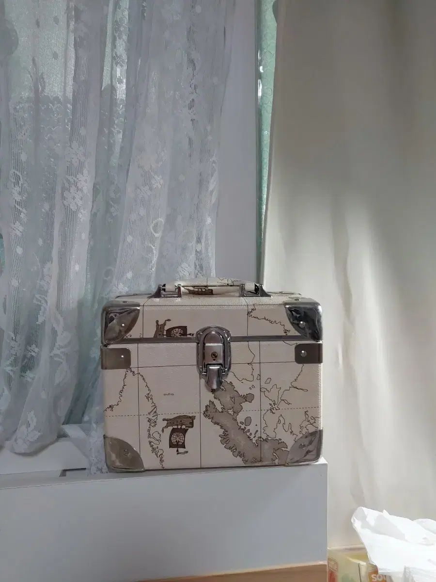 ヴィンテージ スタイル 旅行用 トランク バッグ (鍵付き)