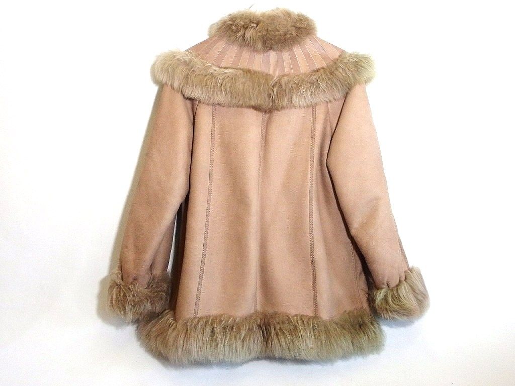 リバーシブル 本革 リアルファーコート ムートン美品。