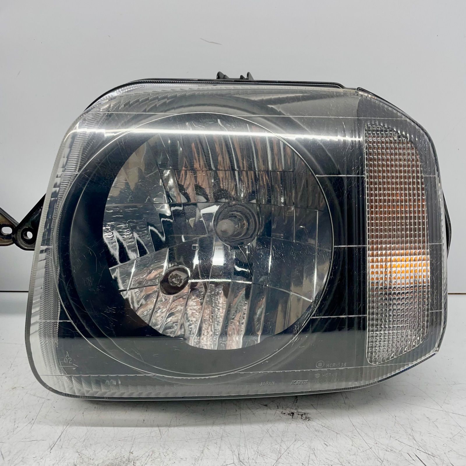 ジムニー JB23W ハロゲン ヘッドライト左右 KOITO 100-32647 ジムニー JB23W ヘッドライト 左右 KOITO 100-32647 レベなし （管理