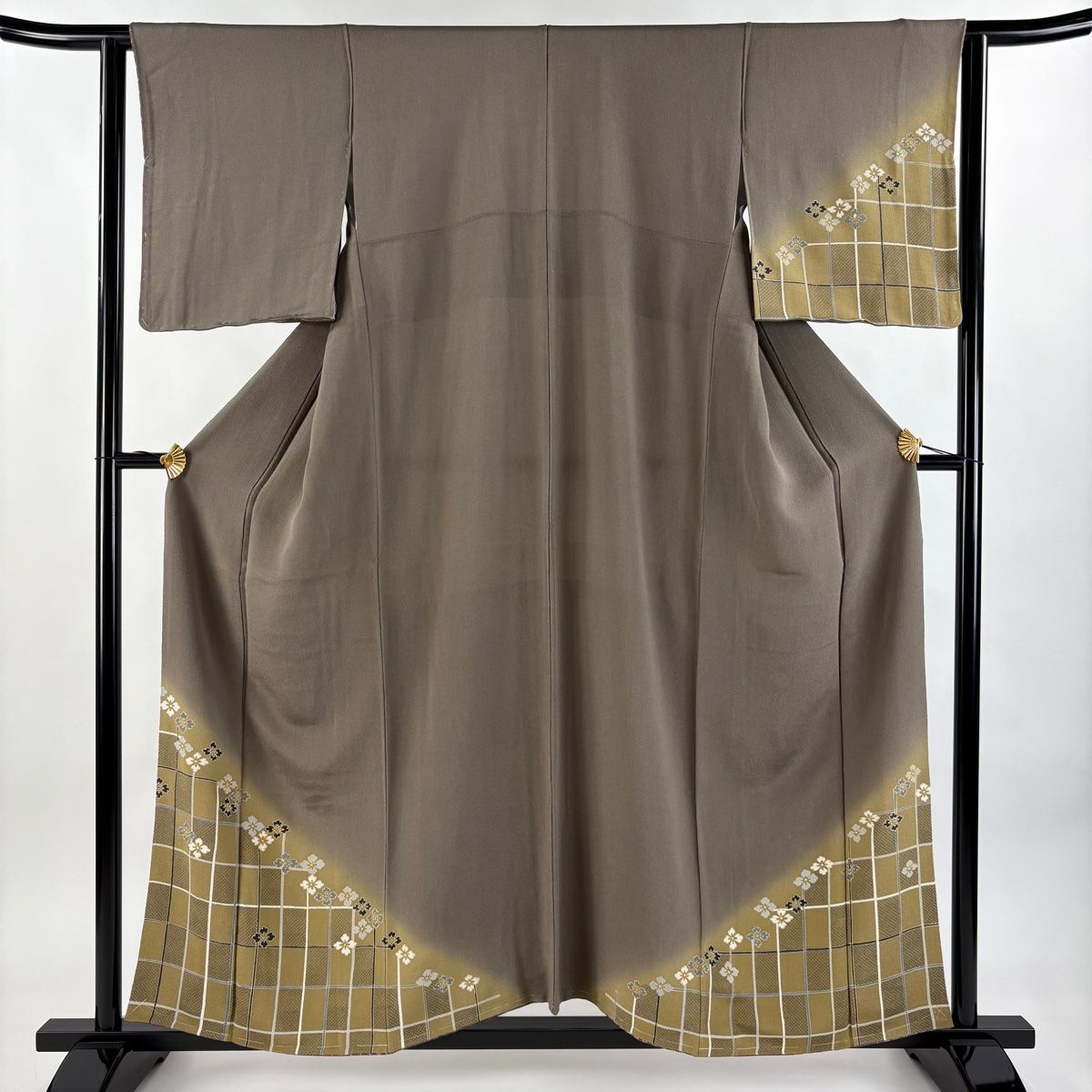 付下げ 身丈157.5cm 裄丈63cm S 袷 花菱 格子 金糸 金彩 灰茶 正絹 秀品
