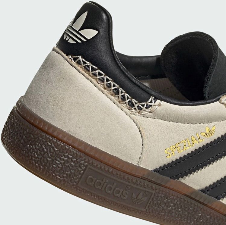 新品⭐️adidas HANDBALL SPEZIAL 23.0cm IE3698 ワンダーホワイト 