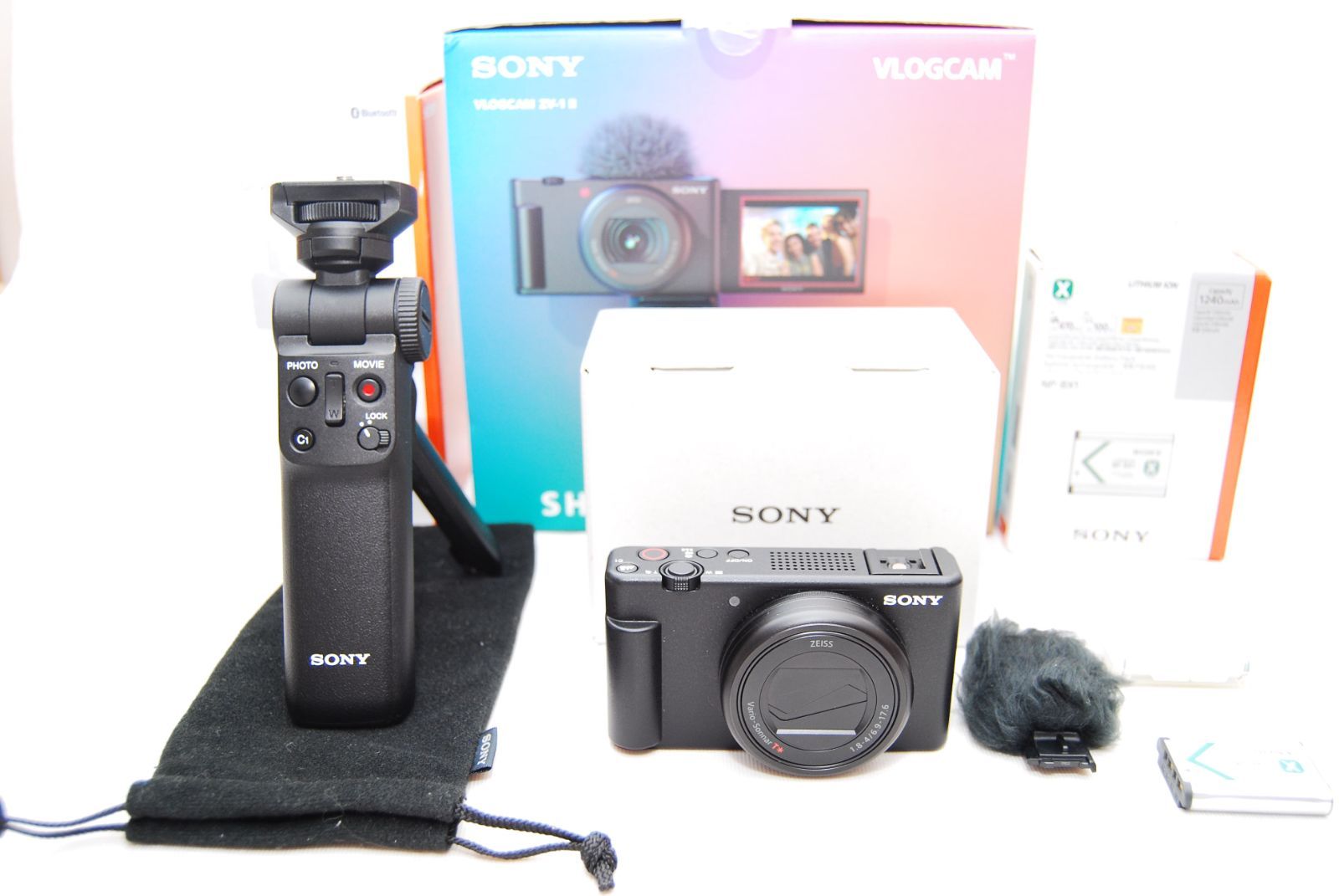 【美品】SONY VLOGCAM ZV-1 本体＋バッテリー4個 Amazon.com : Sony ZV-1 Flip Screen Vlogging Camera for