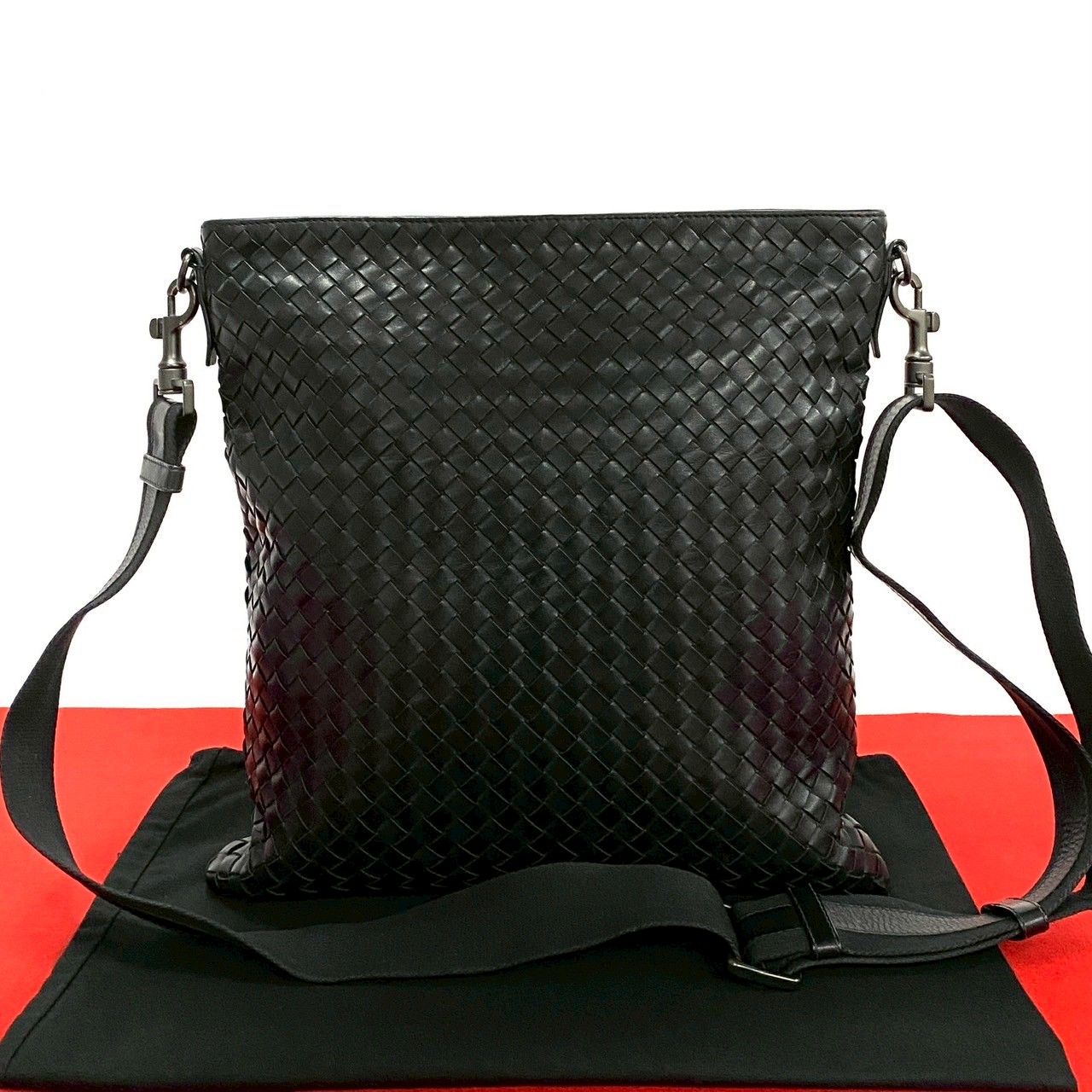美品 ボッテガヴェネタ イントレチャート サコッシュ ショルダーバッグ レザー BOTTEGA VENETA - 極 美品 BOTTEGA VENETA ボッテガヴェネタ