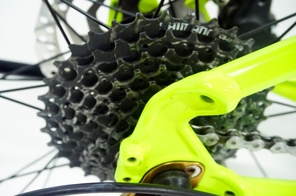 TREK トレック