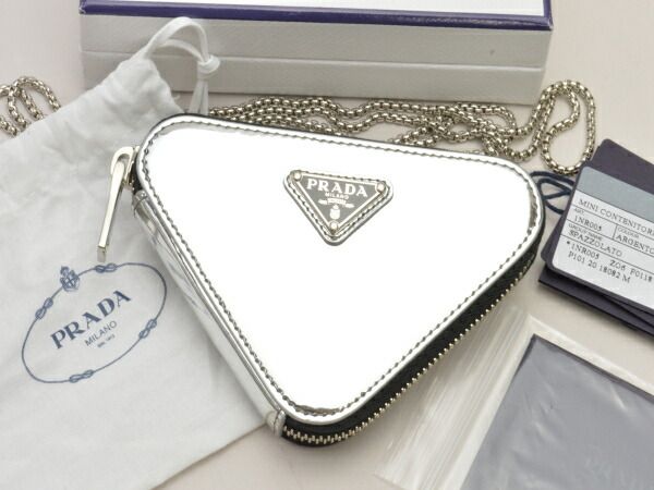 ☆送料関税込☆PRADA パテントレザー ミニ ショルダーバッグ☆ 大注目 PRADA◇パテントレザー ミニポーチ チェーンストラップ付