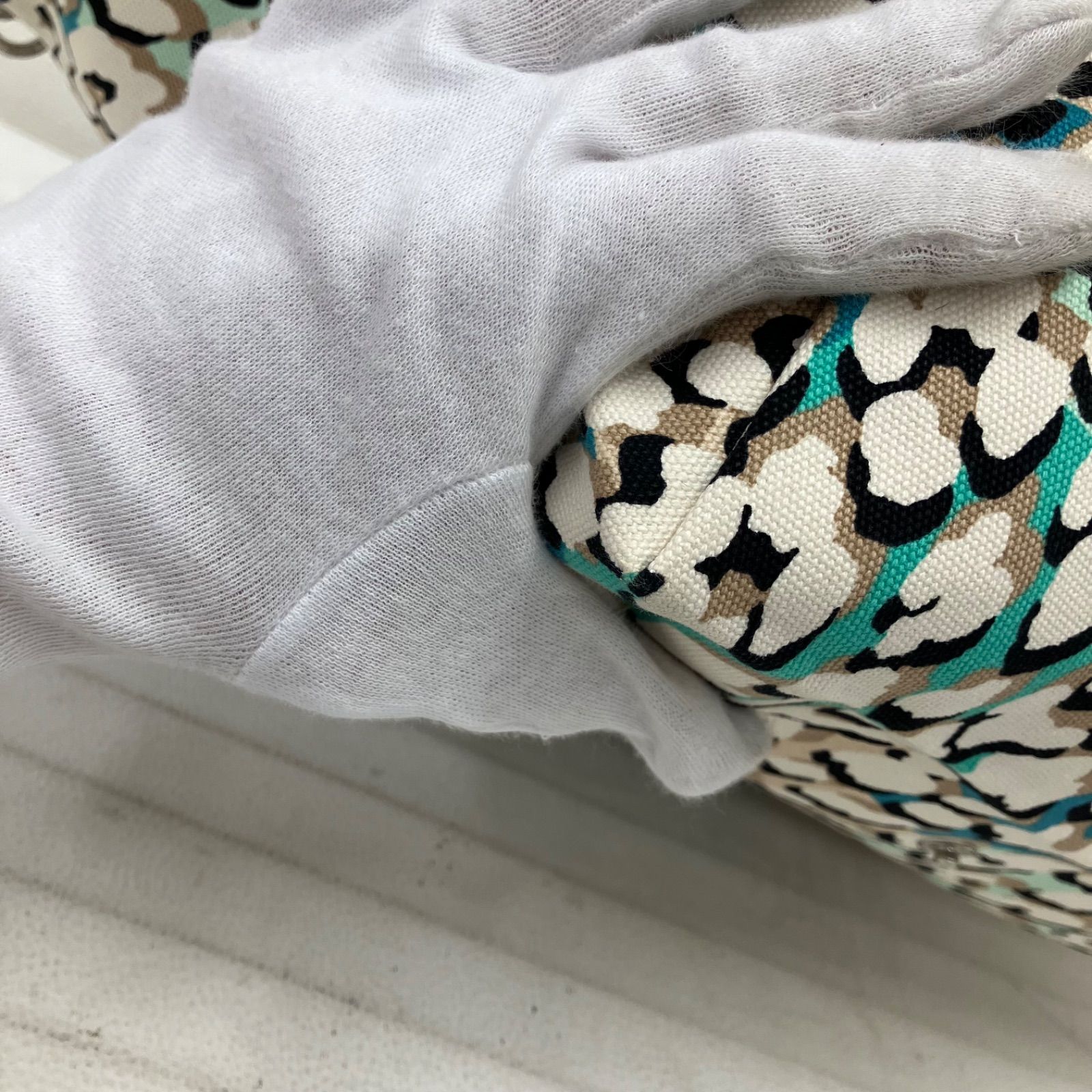 4795 LONGCHAMP ロンシャン JAL機内販売限定 イルオーパンテール プリ