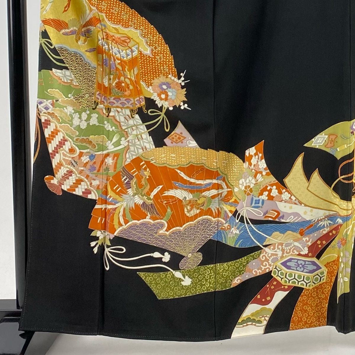 黒留袖 身丈162.5cm 裄丈66cm M 袷 千總 落款 桧扇 貝桶 刺繍 金彩 黒 正絹