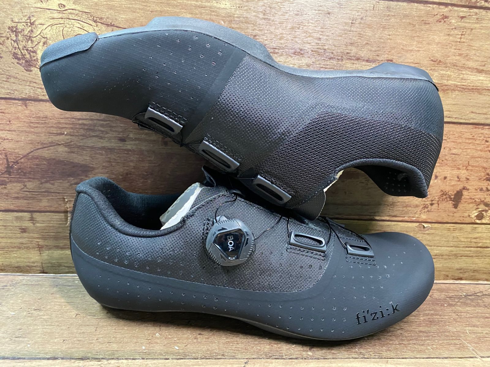 IE812 フィジーク fizi:k ビンディングシューズ TEMPO OVERCURVE R4