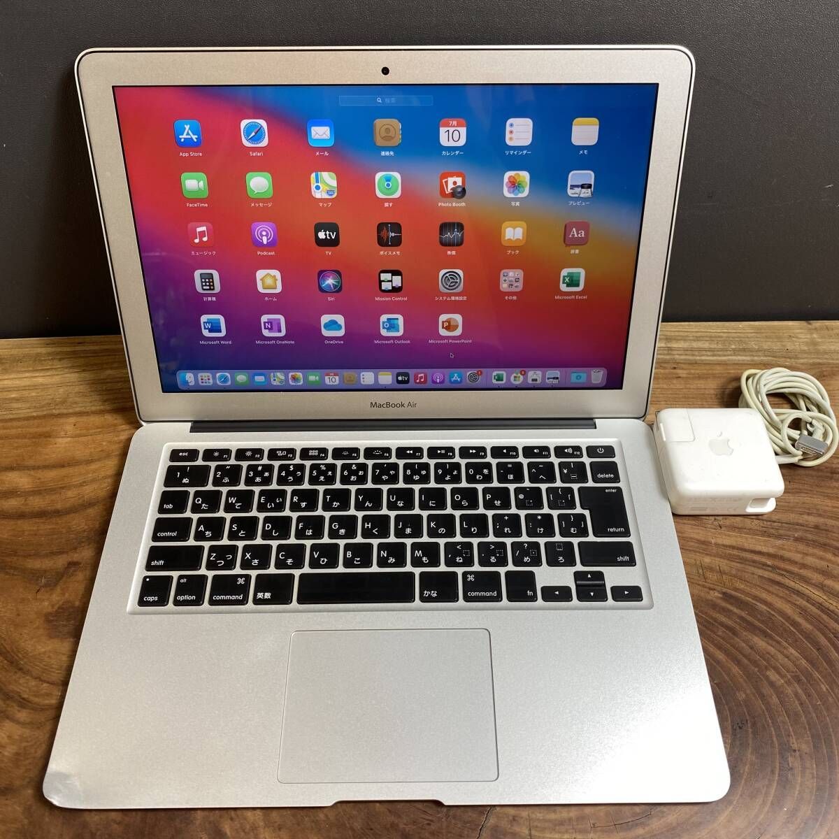 訳あり価格⭐︎Apple MacBook Air 13インチ本体　箱付き説明書付き 訳あり価格⭐︎Apple MacBook Air 13インチ本体 箱付き説明書