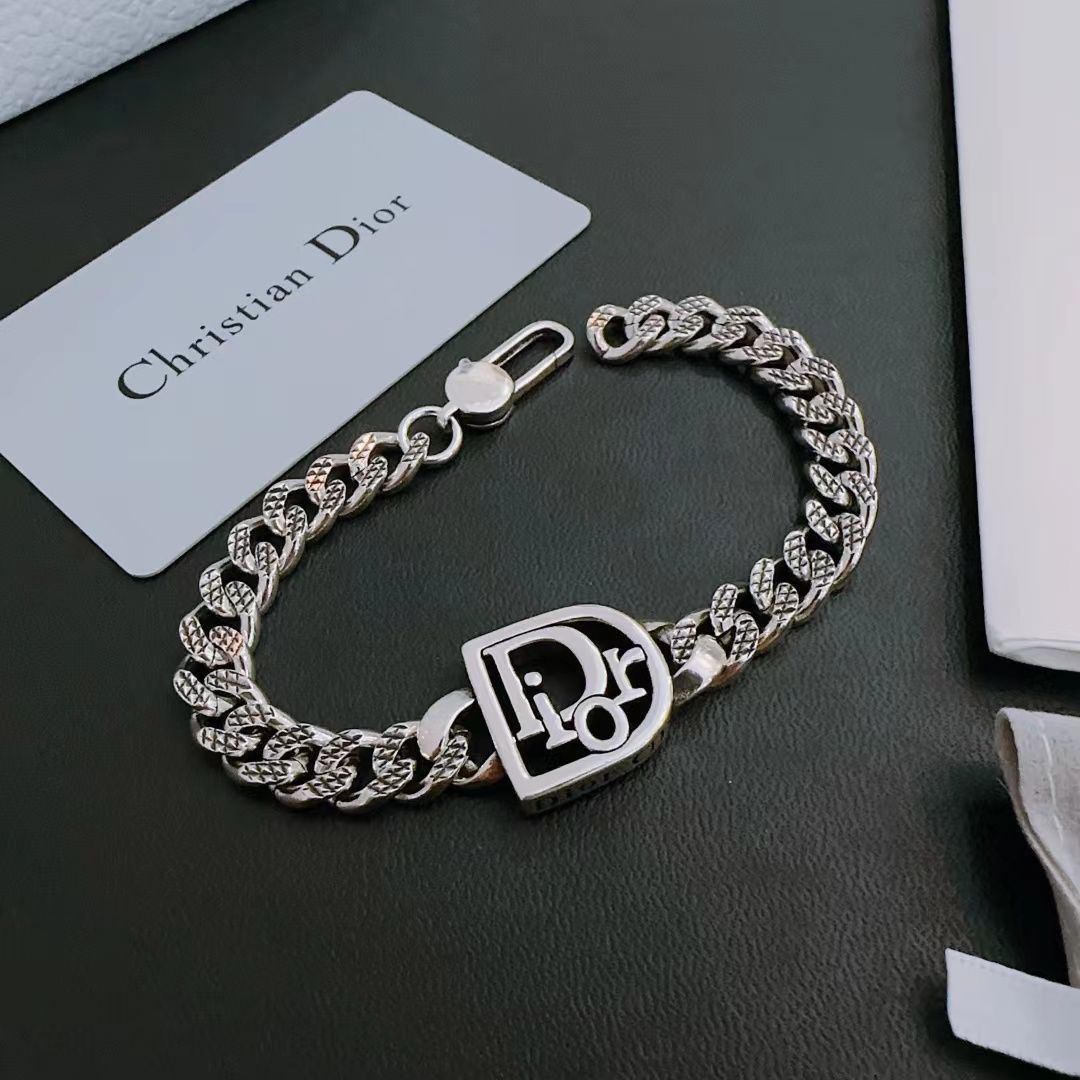 ギフトにも♡【DIOR】LOGO ICON チェーンリンク ブレスレット