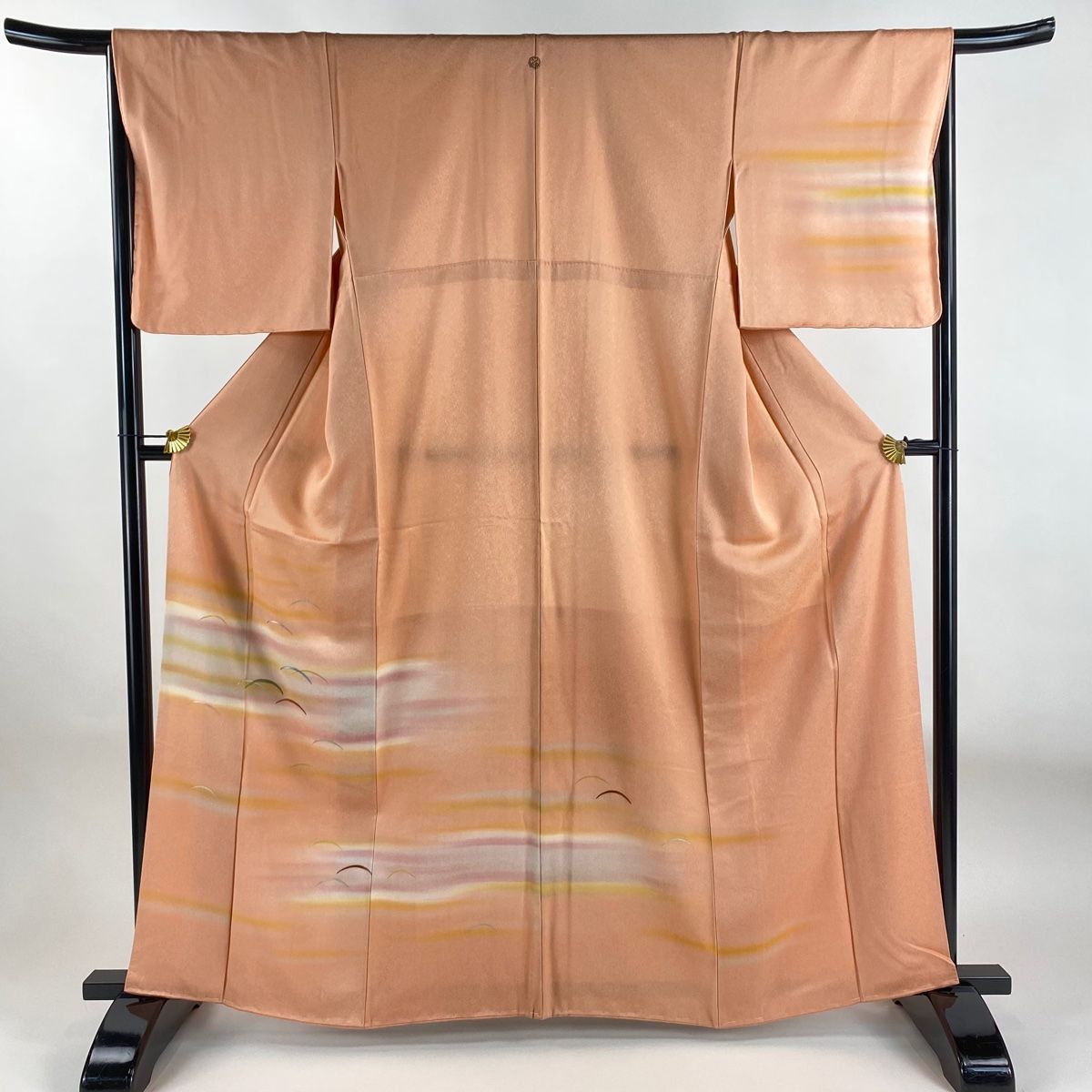 付下げ 身丈162.5cm 裄丈65.5cm M 袷 芝 霞 刺繍 金銀彩 サーモンピンク 正絹 秀品 一つ紋