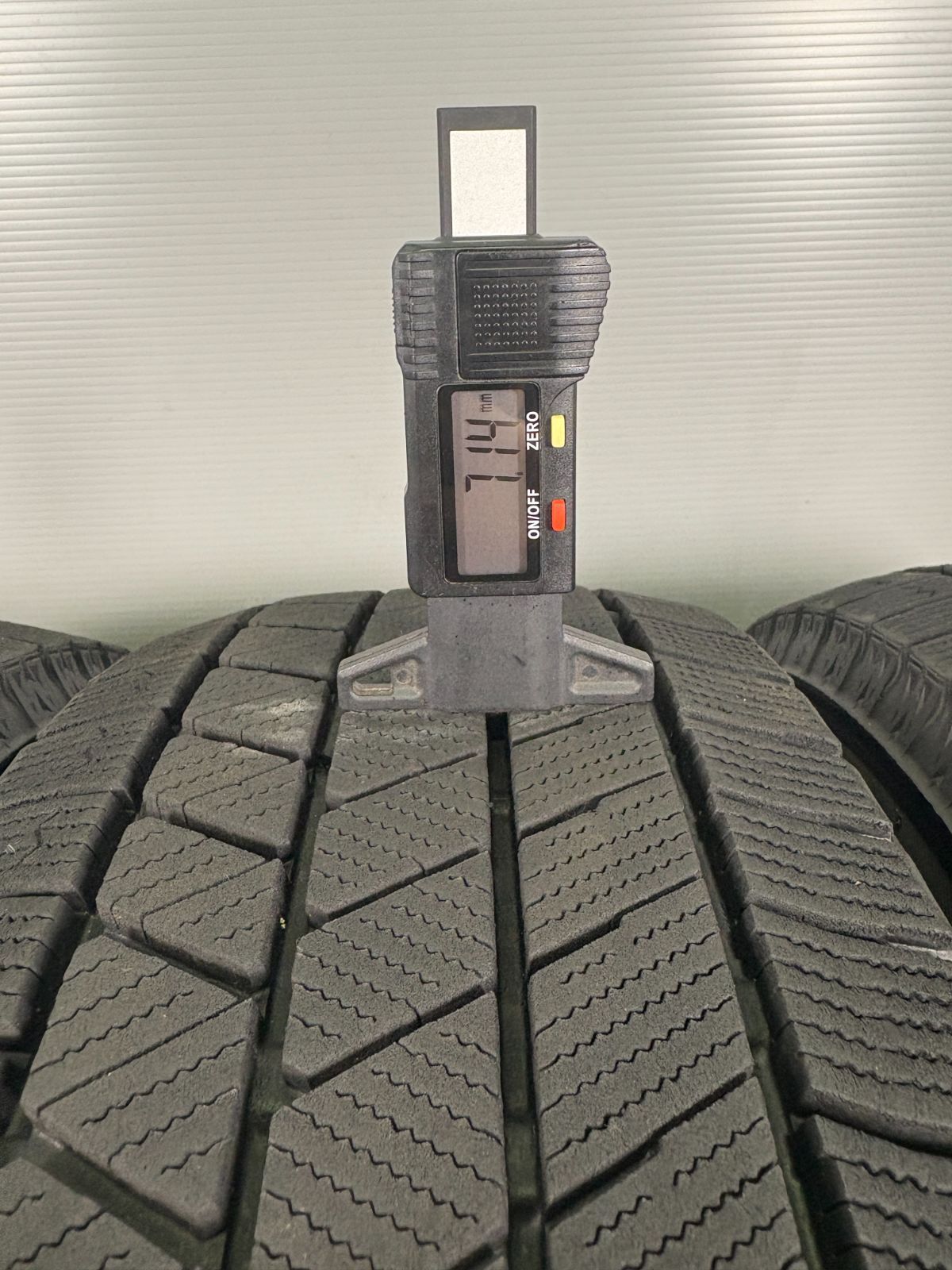 195 65R15 ブリヂストン VRX3 製 4本 冬タイヤ スタッドレス TA580 WWW_OLIVIERBERNSTEIN_COM