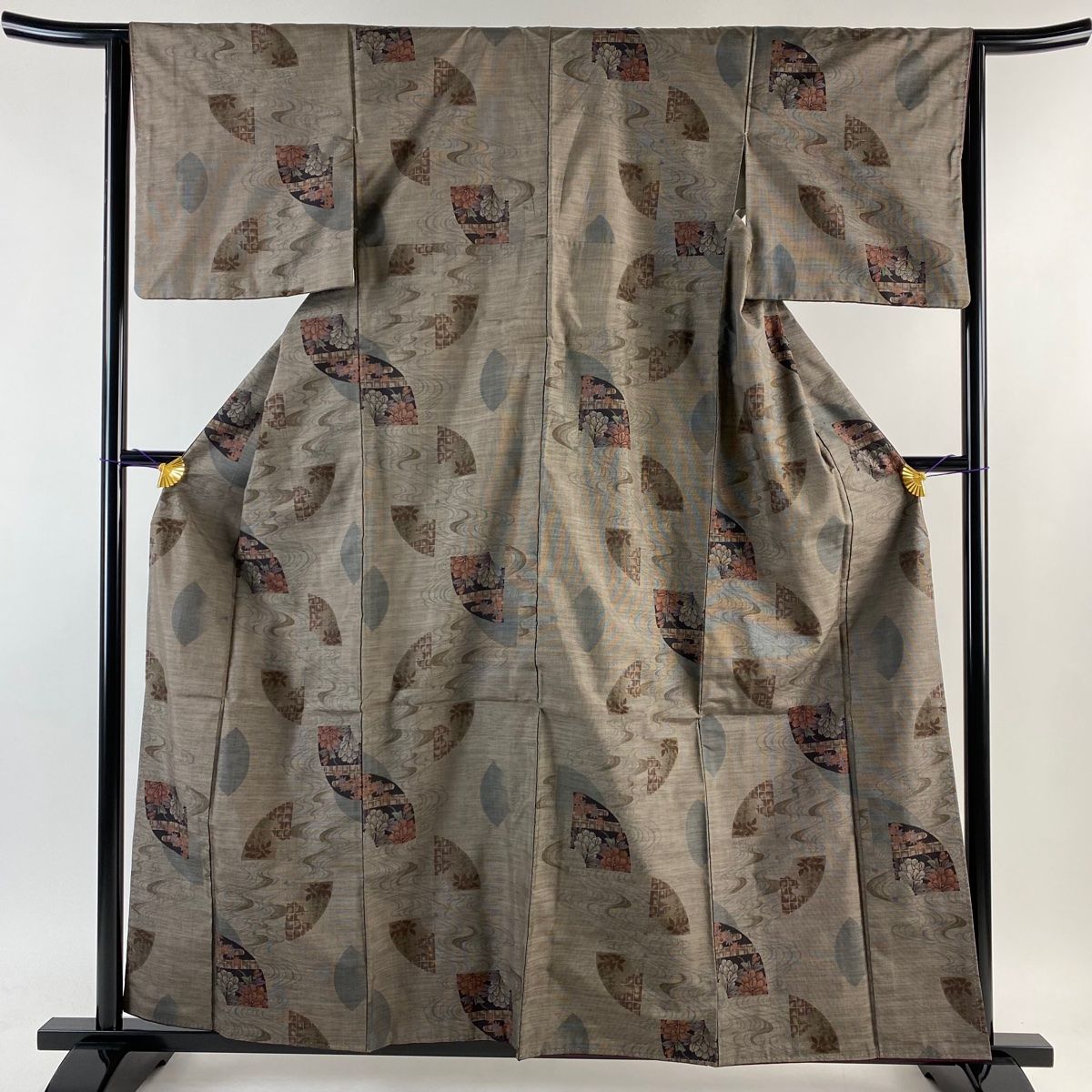 お召 身丈160cm 裄丈65cm M 袷 縦縞 幾何学 薄紫 正絹 美品 名品  