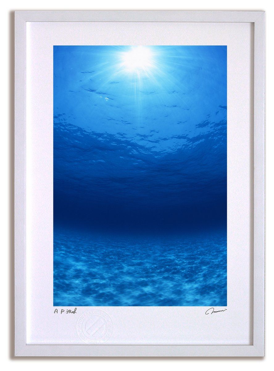 アートフォト 絵画 太陽と白砂にうつる波紋 沖縄 |海 インテリア 額入り 額装込 風景画 油絵 ポスター アート アートパネル リビング 玄関 プレゼント モダン アートフレーム 飾る Mサイズ おしゃれ 壁掛け 絵