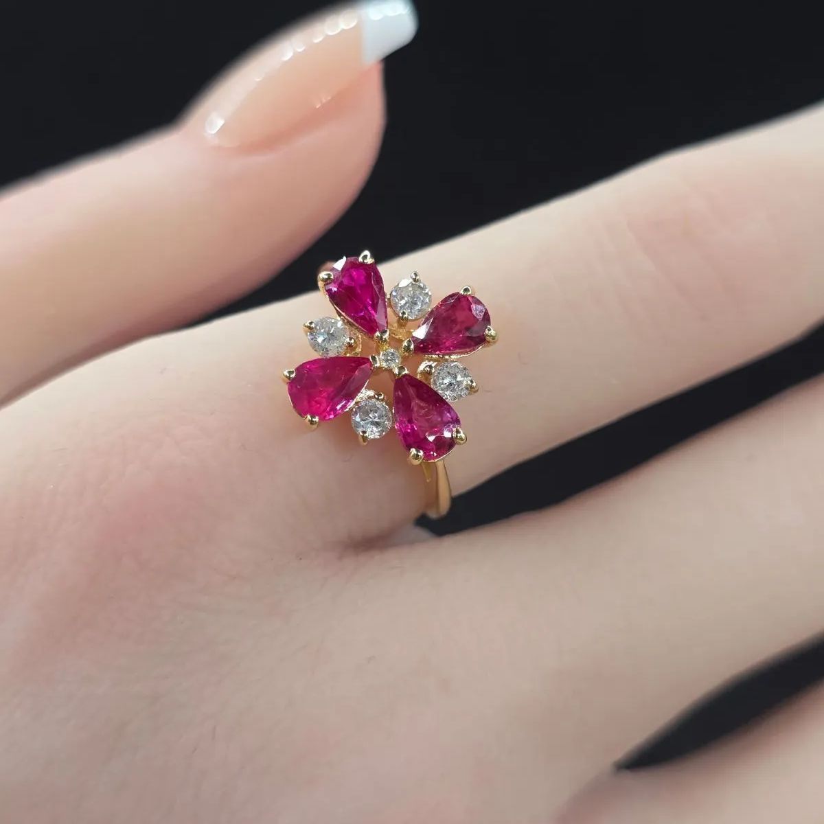 K18 ルビー2.35ct ダイヤモンドフラワーリング 12号🎁(美容