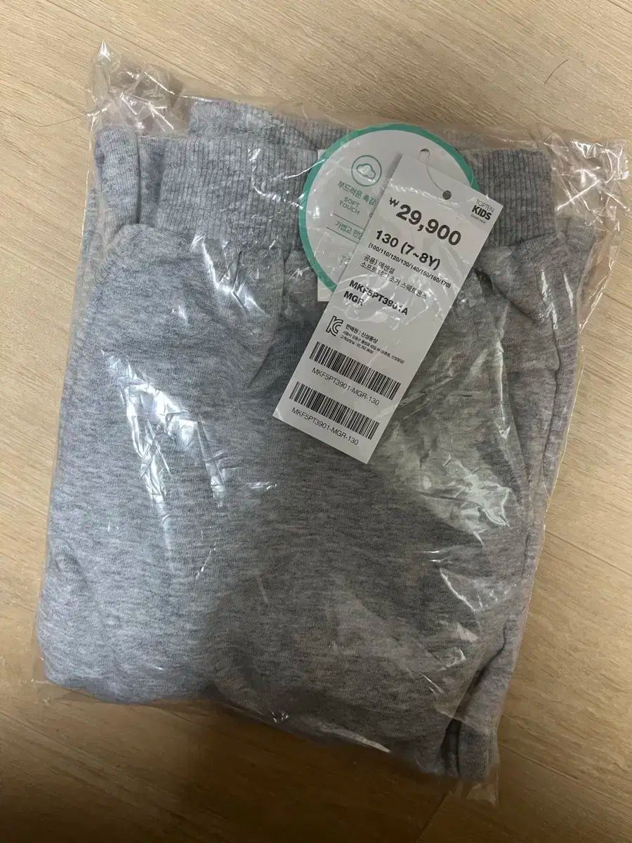 2023 極楽花鳥銀貨 FIRST STRIKE