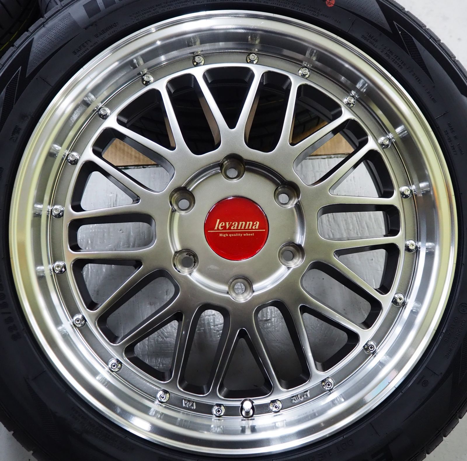深リム メッシュ 18インチ HBK ハイエース 225/50R18 - メルカリ