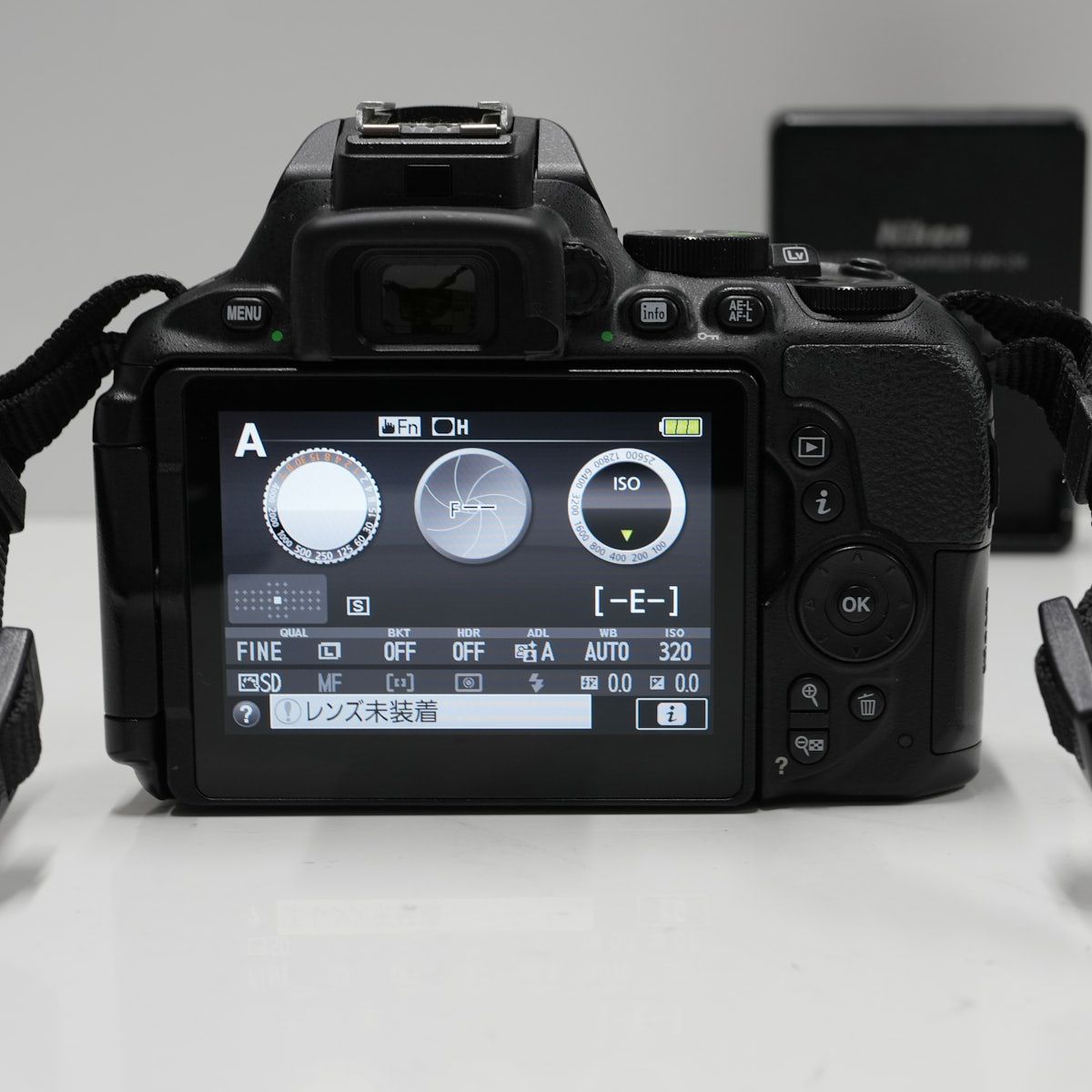 Nikon D5600 ボディ USED超美品 デジタル一眼レフカメラ APS-C Wi-Fi  