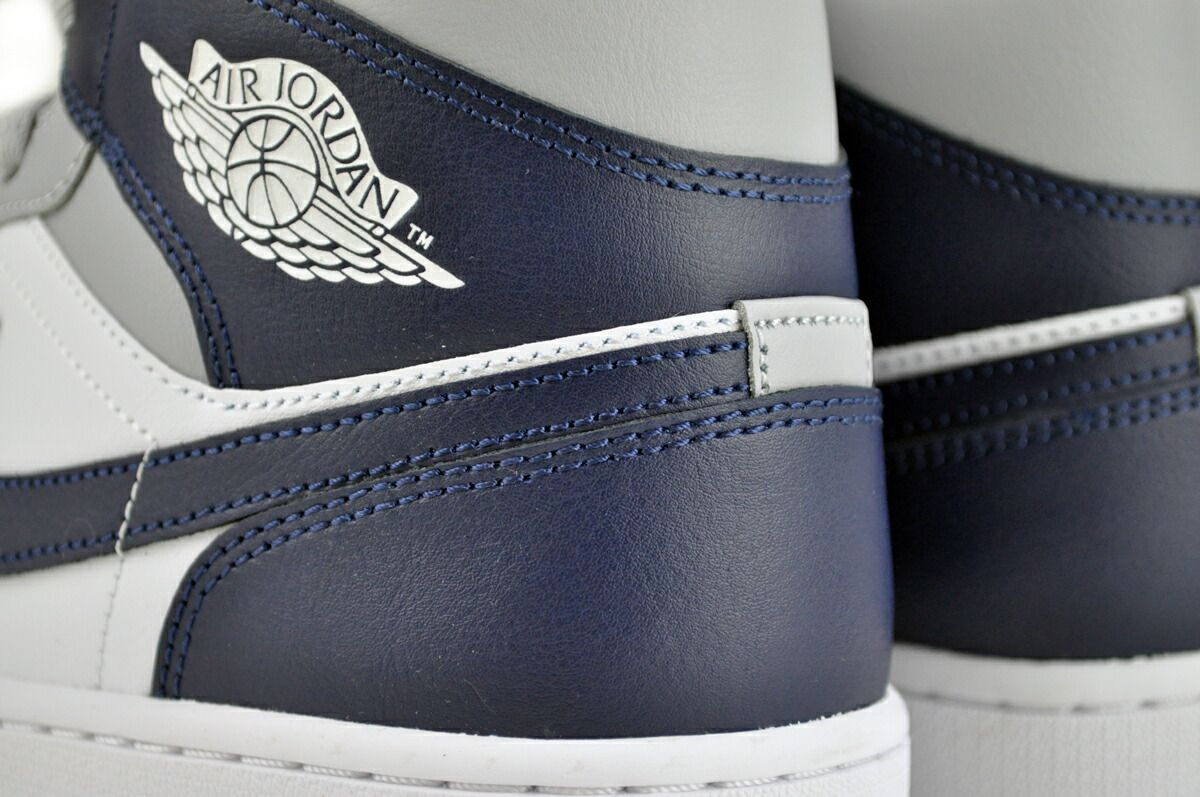 navy-wolf