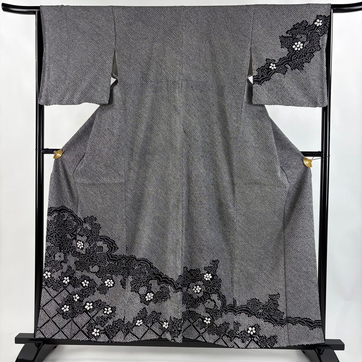 訪問着 身丈157cm 裄丈65.5cm M 袷 草花 雲文 総絞り 黒 正絹 秀品