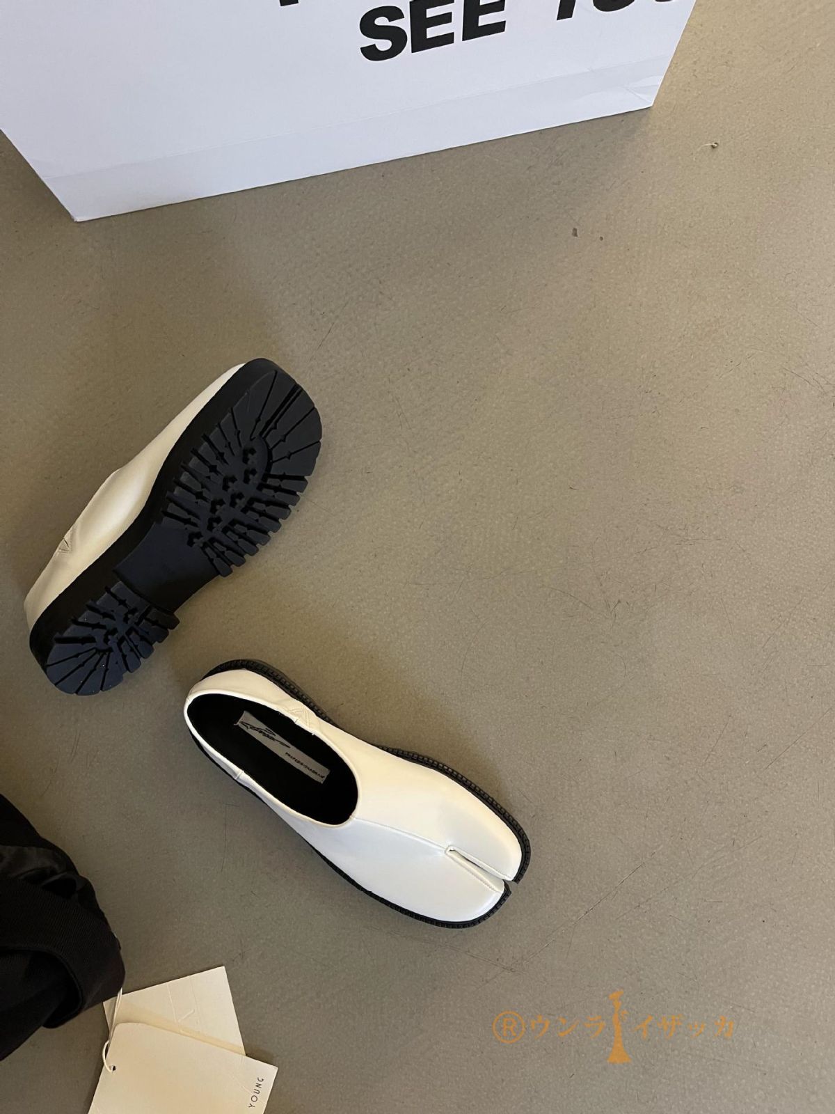 スプリットトゥ 足袋シューズ フラット ぺたんこ パンプス スリッポン