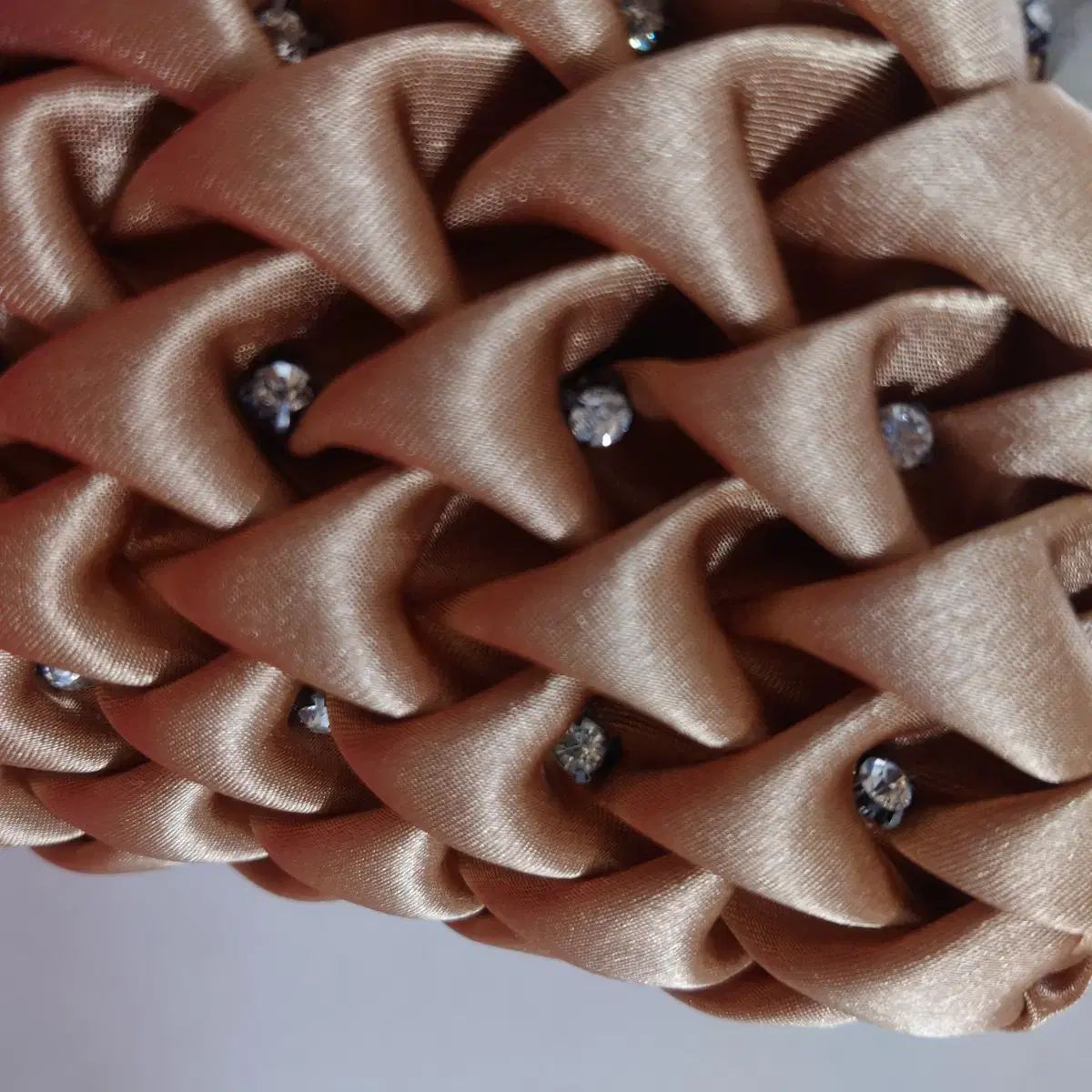 ビーズ ゴールド トン シャーリングチェーン クラッチ バッグ