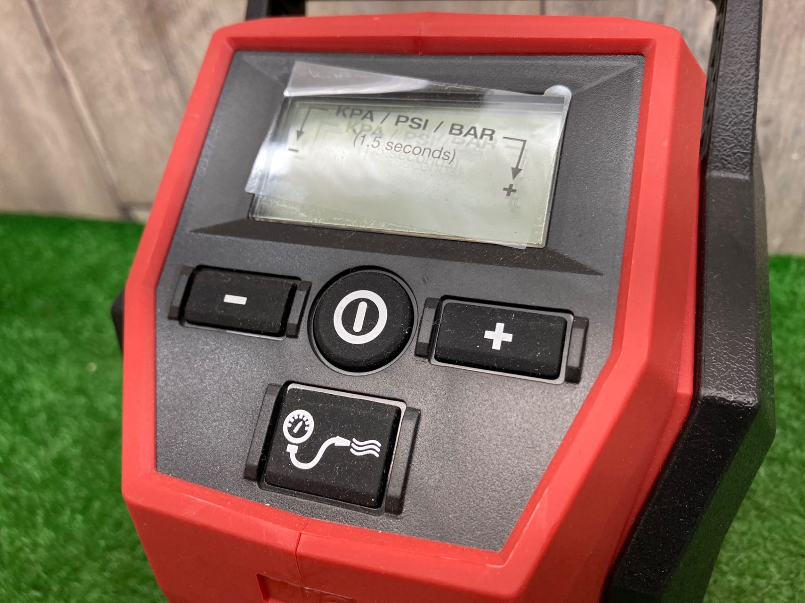 送料無料 ♥品 ミルウォーキー M12 BI-0 APJ 充電式空気入れ 本体のみ 最大圧力 8.27BAR | 827 KPA | 120PSI アクトツール富山店 ﾐﾙ